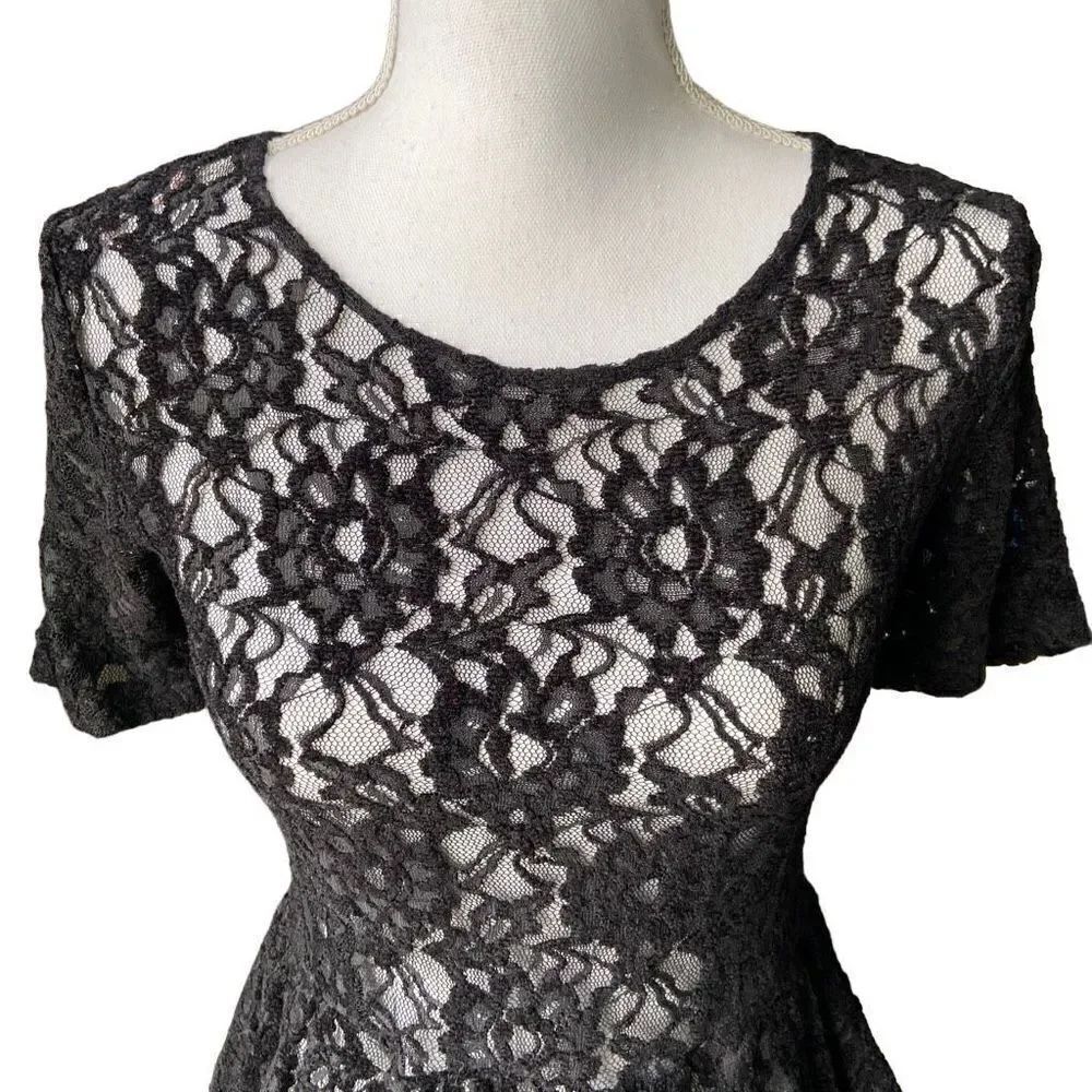Forever 21 Crochet Lace Top Sheer Blouse Black Size S